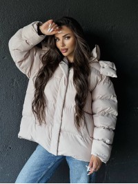 Жіночий зимовий пуховик бежевого кольору 35260