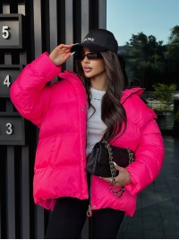 Жіночий зимовий пуховик малинового кольору 35261