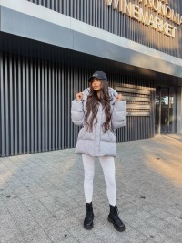 Жіночий зимовий пуховик сiрого кольору 35262