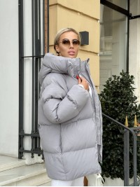 Жіноча зимова куртка с капюшоном сiрого кольору 35263