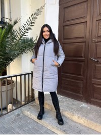 Жіноча базова куртка з капюшоном сiрого кольору 35272