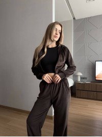 Жіночий велюровий костюм з камiнцями коричневого кольору 35276