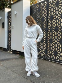 Жiночий флiсовий комбінезон молочного кольору 35278