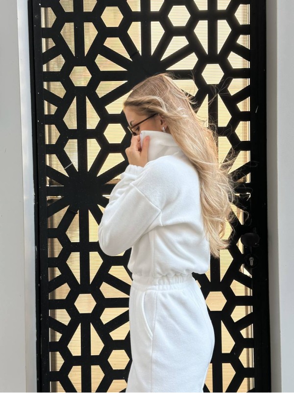 Жiночий флiсовий комбінезон молочного кольору 35278