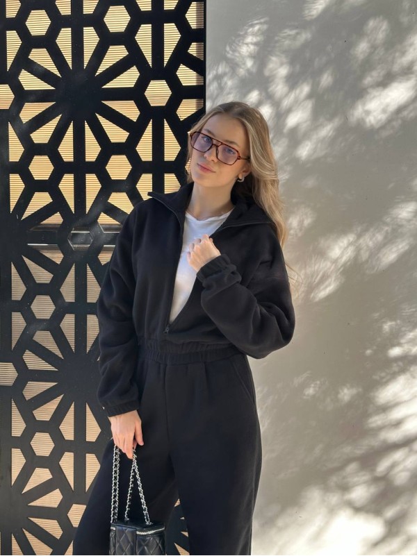 Жiночий флiсовий комбінезон чорного кольору 35279