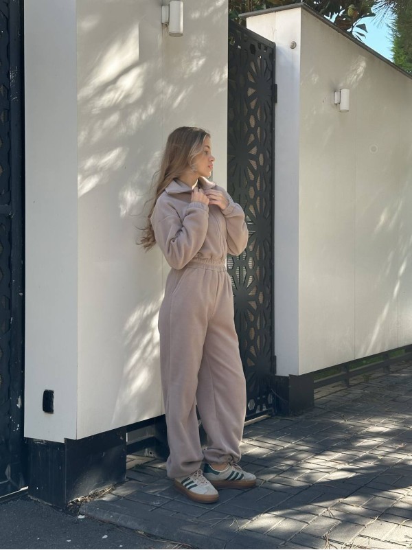 Жiночий флiсовий комбінезон бежевого кольору 35280