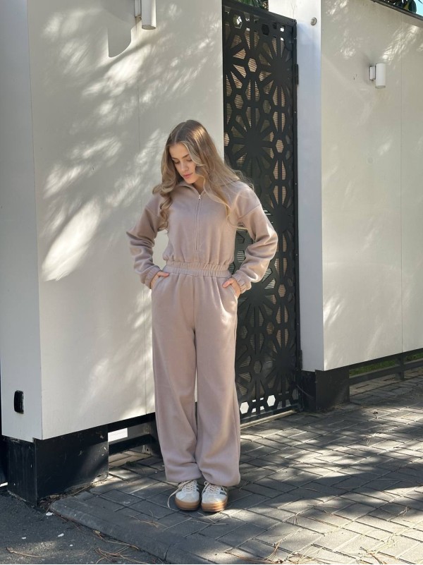 Жiночий флiсовий комбінезон бежевого кольору 35280