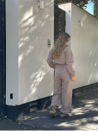 Жiночий флiсовий комбінезон бежевого кольору 35280