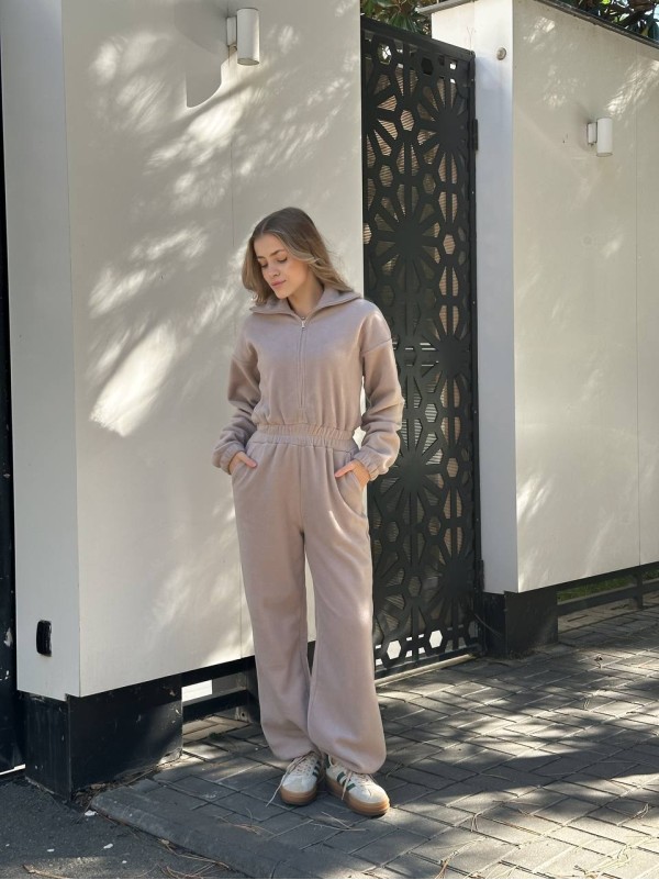 Жiночий флiсовий комбінезон бежевого кольору 35280