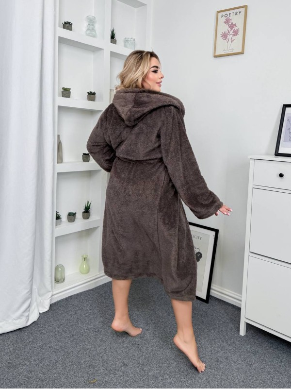 Жіночий махровий халат з капюшоном коричневого кольору 35281