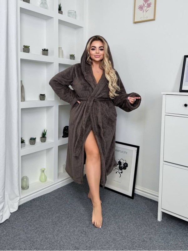 Жіночий махровий халат з капюшоном коричневого кольору 35281