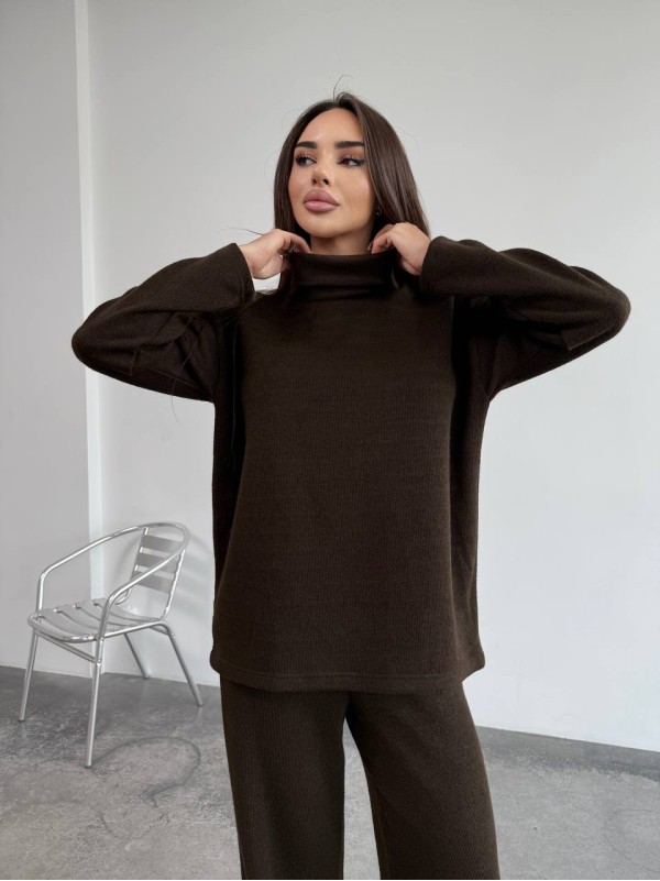 Базовий жiночий костюм з ангори коричневого кольору 35284