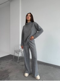 Базовий жiночий костюм з ангори сiрого кольору 35286