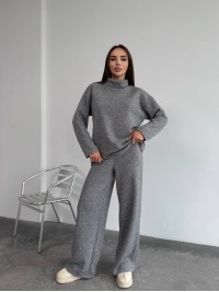 Базовий жiночий костюм з ангори сiрого кольору 35286