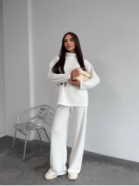 Базовий жiночий костюм з ангори молочного кольору 35287