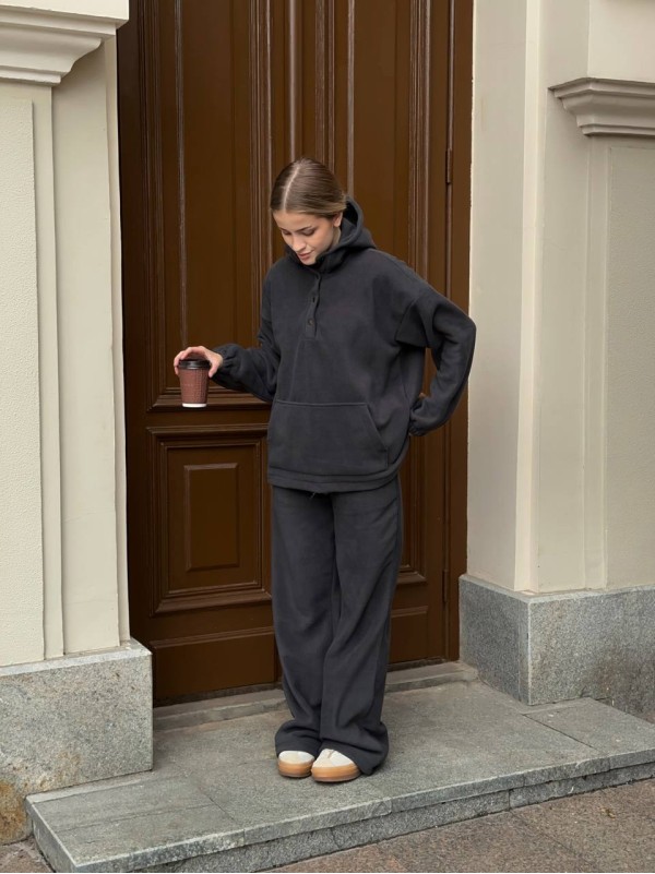 Жіночий теплий костюм з флісу графiтового кольору 35289