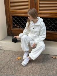 Жіночий теплий костюм з флісу молочного кольору 35290