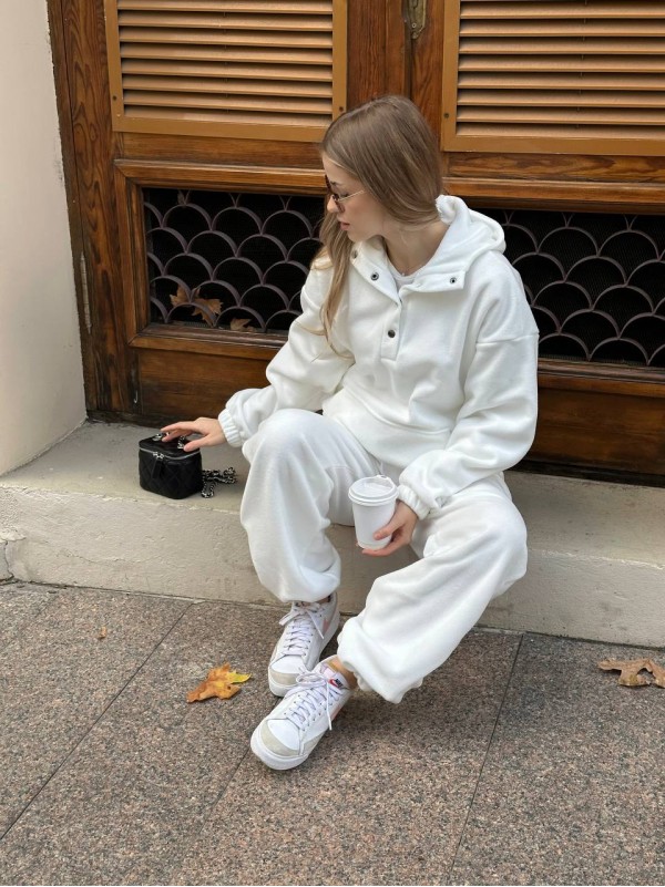 Жіночий теплий костюм з флісу молочного кольору 35290