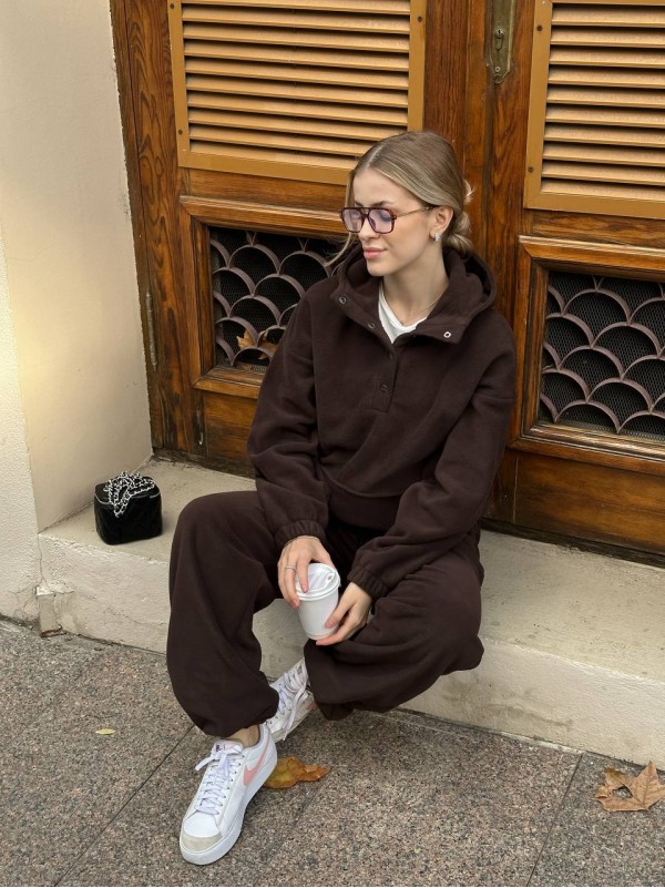 Жіночий теплий костюм з флісу коричневого кольору 35291