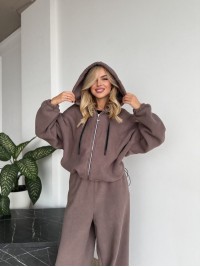 Жіночий теплий костюм вiльного крою кавового кольору 35294