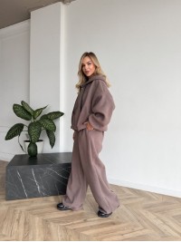 Жіночий теплий костюм вiльного крою кавового кольору 35294