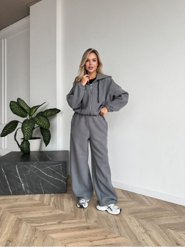 Жіночий теплий костюм вiльного крою сiрого кольору 35295