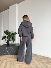 Жіночий теплий костюм вiльного крою графiтового кольору 35296