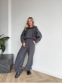 Жіночий теплий костюм вiльного крою графiтового кольору 35296