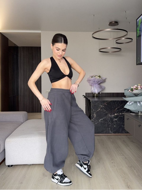 Жiночi теплi штани вiльного крою графiтового кольору 35310