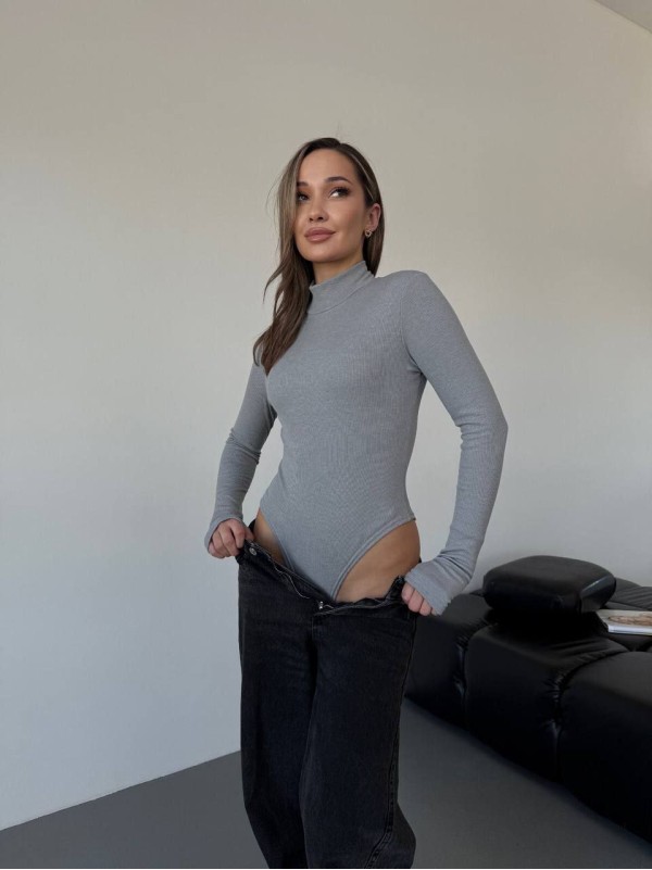 Базовий однотонний боді на флiсi сiрого кольору 35311