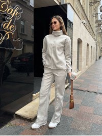 Базовий жiночий костюм з ангори сiрого кольору 35315