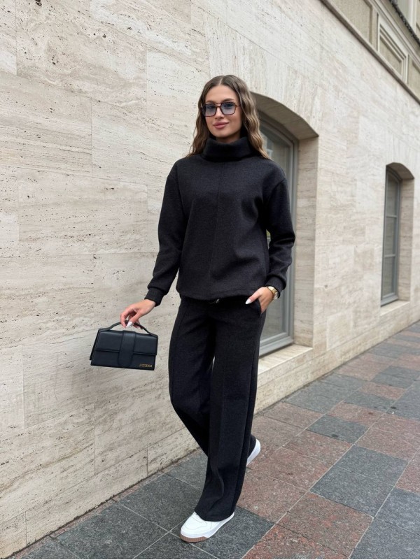 Базовий жiночий костюм з ангори чорного кольору 35316