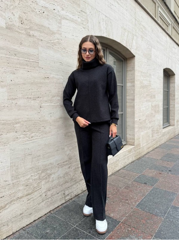 Базовий жiночий костюм з ангори чорного кольору 35316