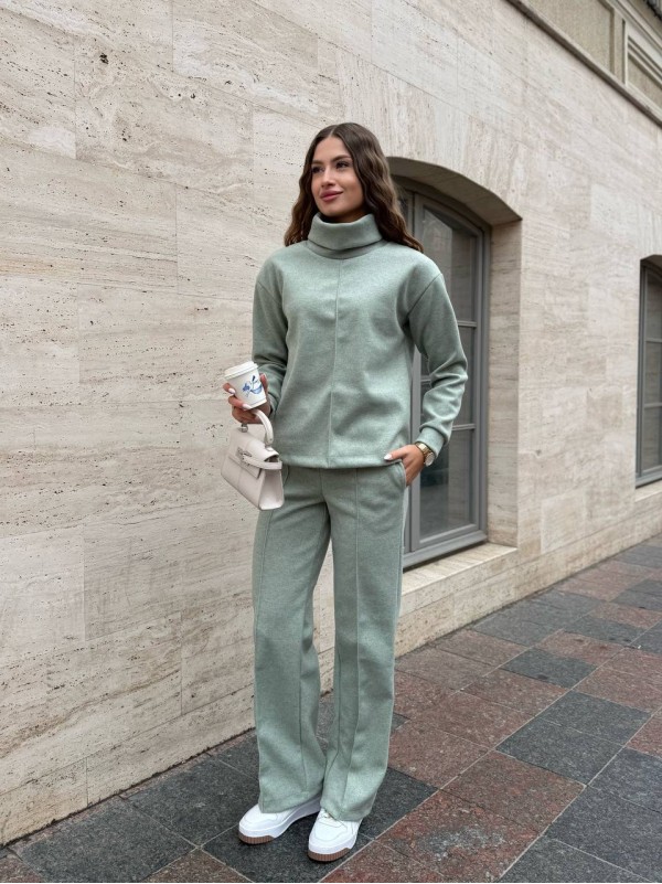 Базовий жiночий костюм з ангори м'ятного кольору 35317