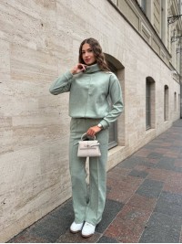 Базовий жiночий костюм з ангори м'ятного кольору 35317