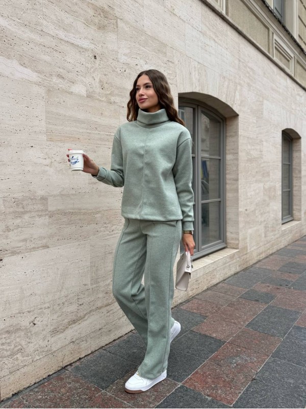 Базовий жiночий костюм з ангори м'ятного кольору 35317