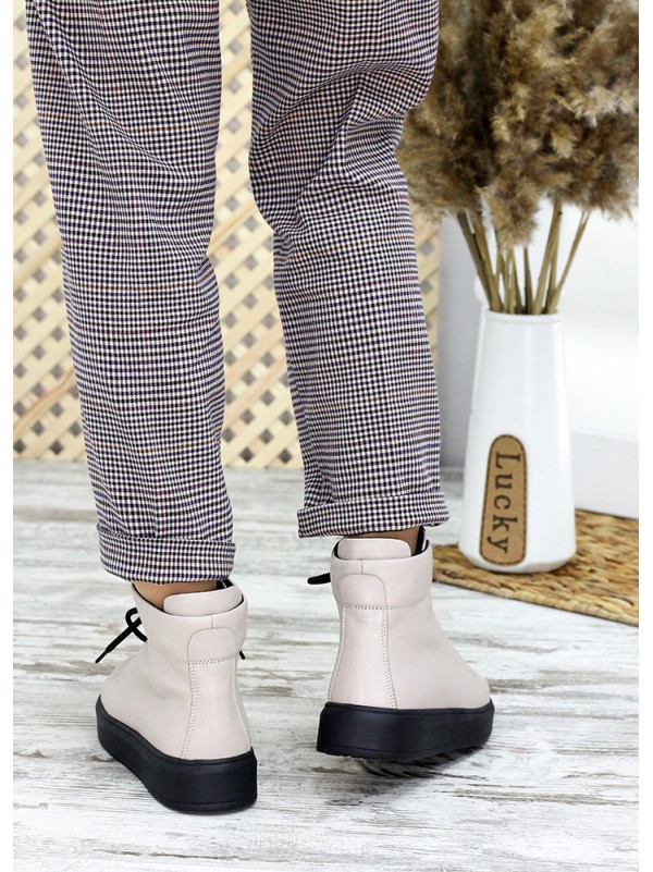 Жіночі шкіряні черевики на шнурівці (хутро) бежевого кольору 35322