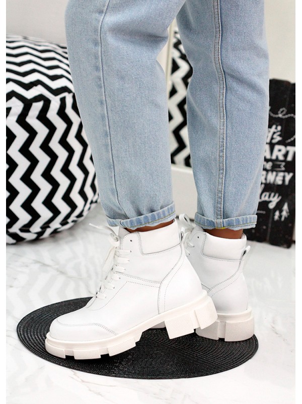 Жіночі шкіряні черевики на шнурівці (хутро) білого кольору 35331