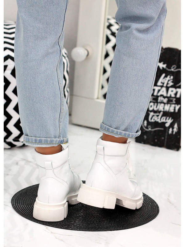 Жіночі шкіряні черевики на шнурівці (хутро) білого кольору 35331