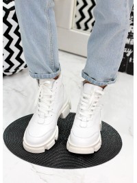 Жіночі шкіряні черевики на шнурівці (хутро) білого кольору 35331