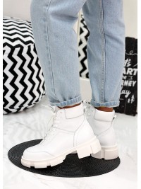 Жіночі шкіряні черевики на шнурівці (байка) білого кольору 35332