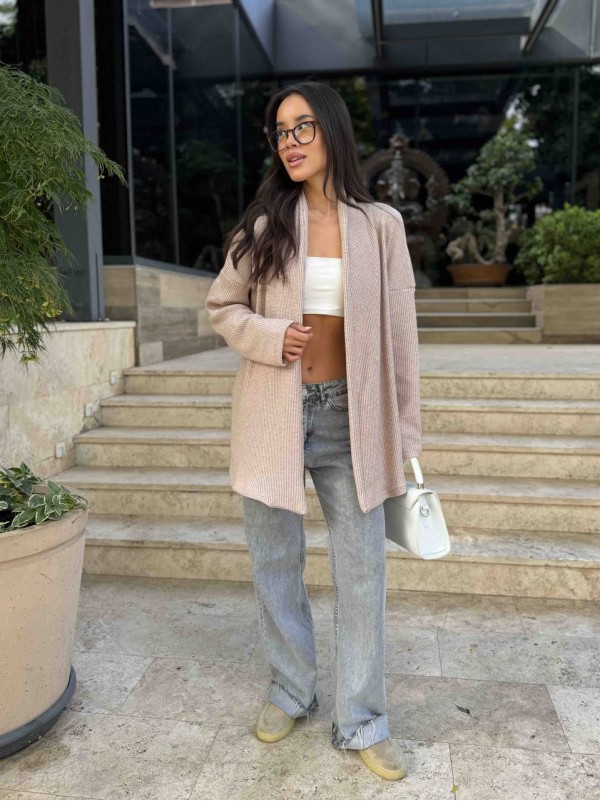 Жіночий в'язаний кардиган бежевого кольору 35350