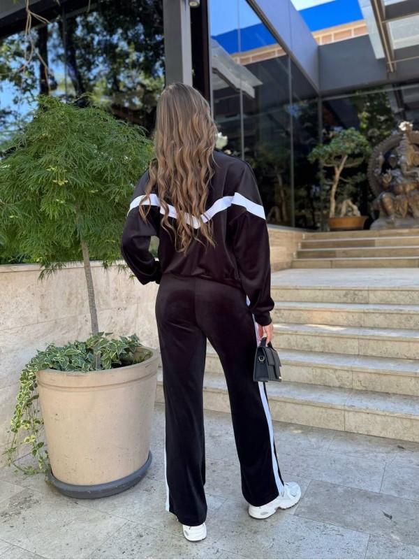 Велюровий жіночий костюм на блискавці чорного кольору 35356