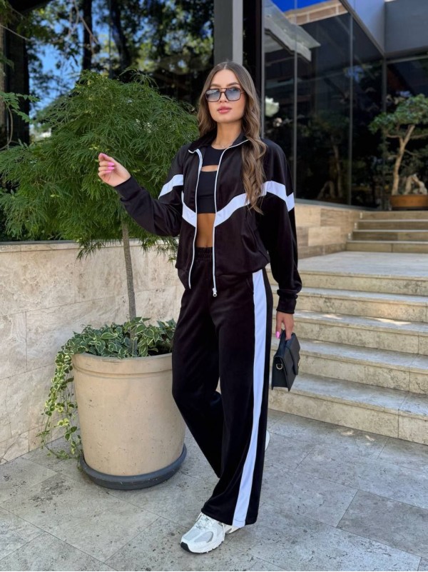 Велюровий жіночий костюм на блискавці чорного кольору 35356