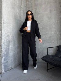 Базовий жiночий костюм на змiйцi чорного кольору 35370