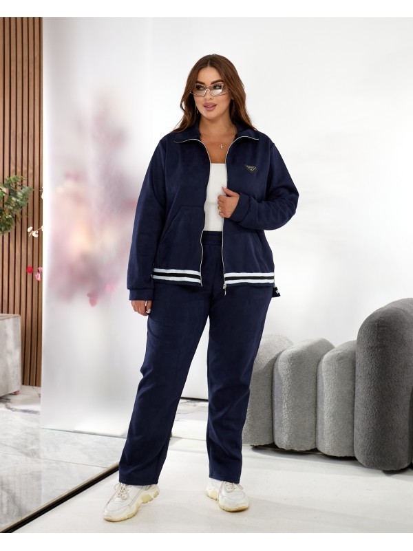 Жiночий прогулянковий костюм iз замшу синього кольору 35378