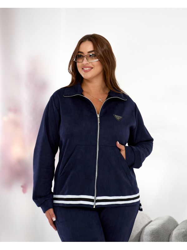 Жiночий прогулянковий костюм iз замшу синього кольору 35378