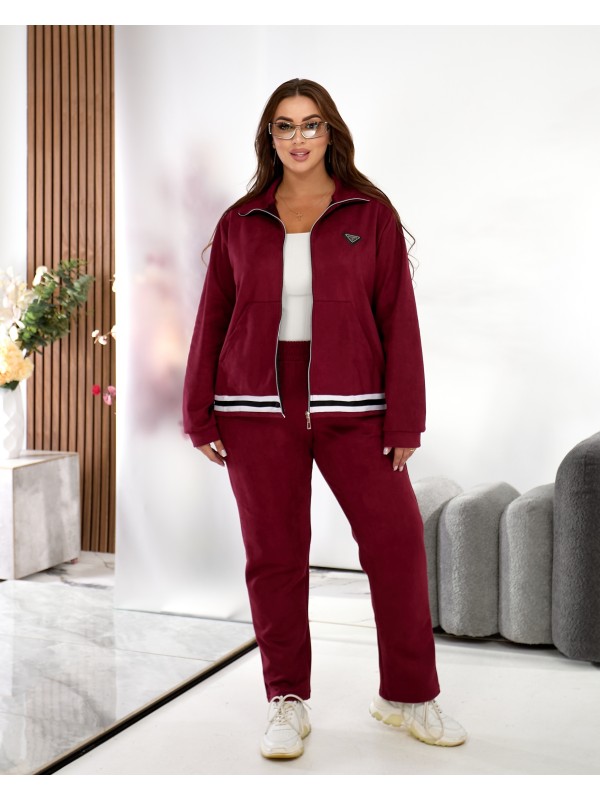 Жiночий прогулянковий костюм iз замшу бордового кольору 35380