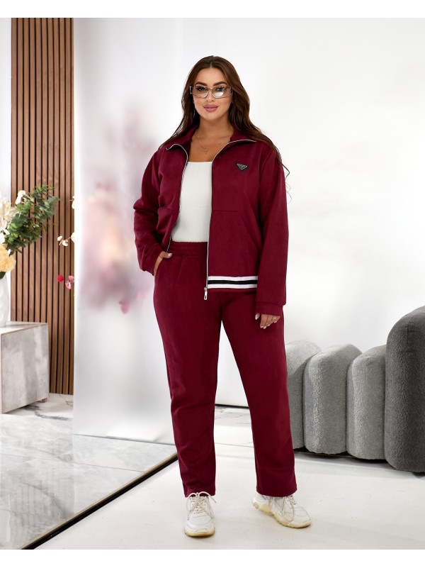 Жiночий прогулянковий костюм iз замшу бордового кольору 35380