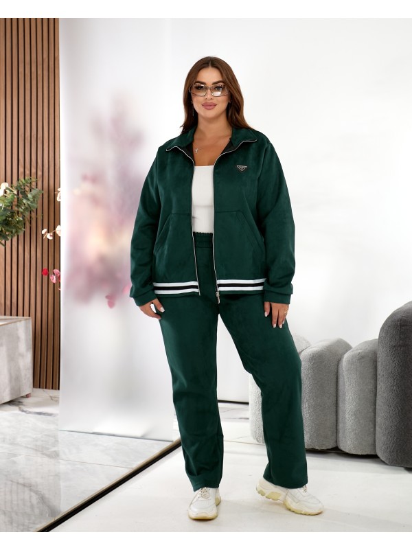 Жiночий прогулянковий костюм iз замшу смарагдового кольору 35381